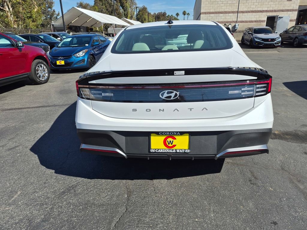 Used 2025 Hyundai Sonata SE image 6