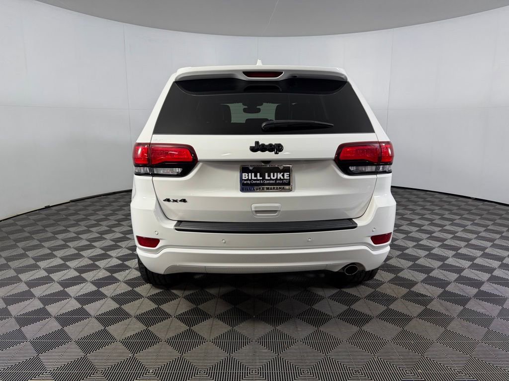 Used 2022 Jeep Grand Cherokee Laredo X image 9