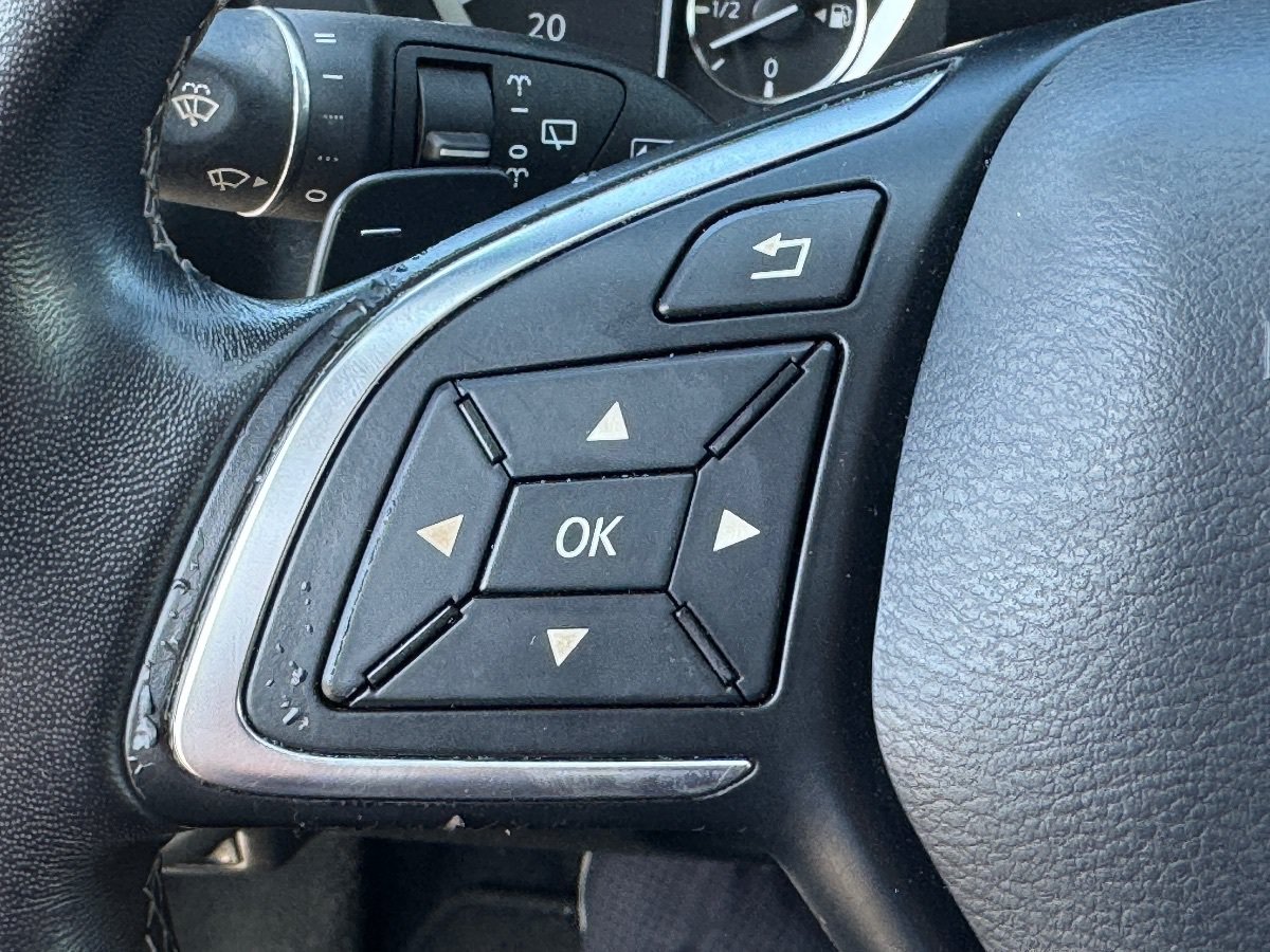 Used 2019 INFINITI QX30 w/ Cargo Package FWD image 29