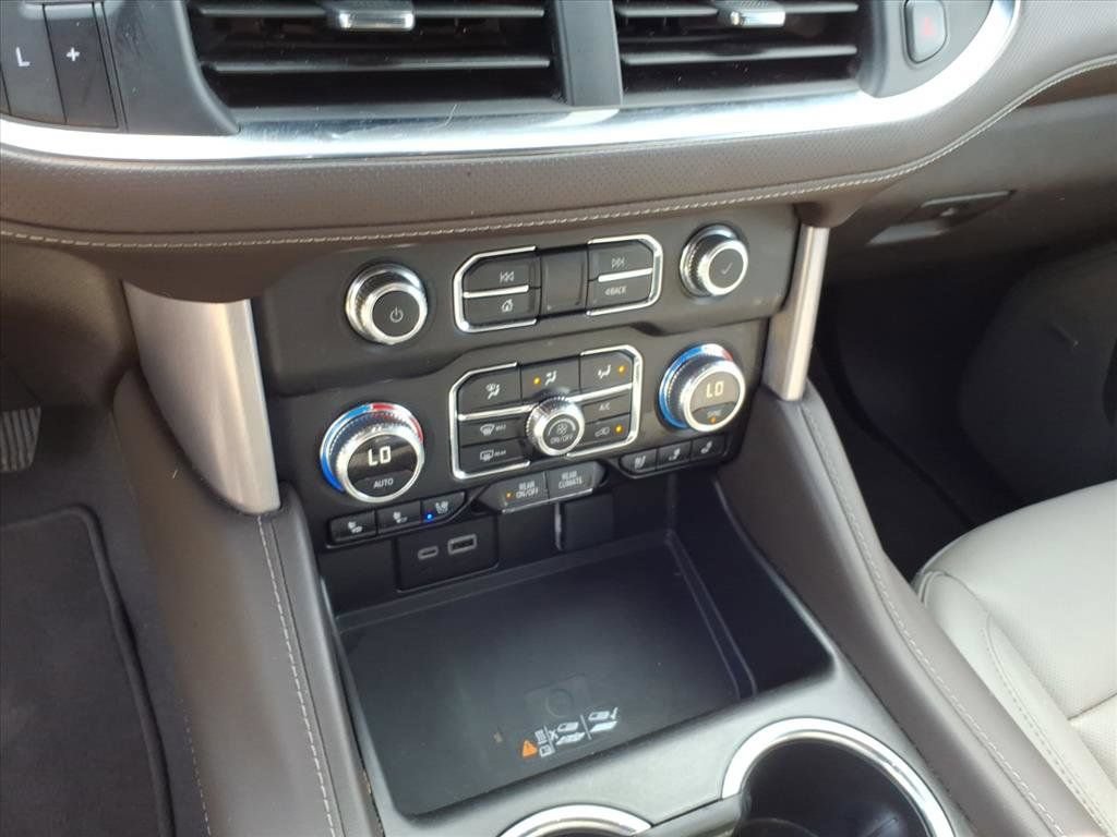 Used 2024 GMC Yukon SLT AWD/4WD image 31