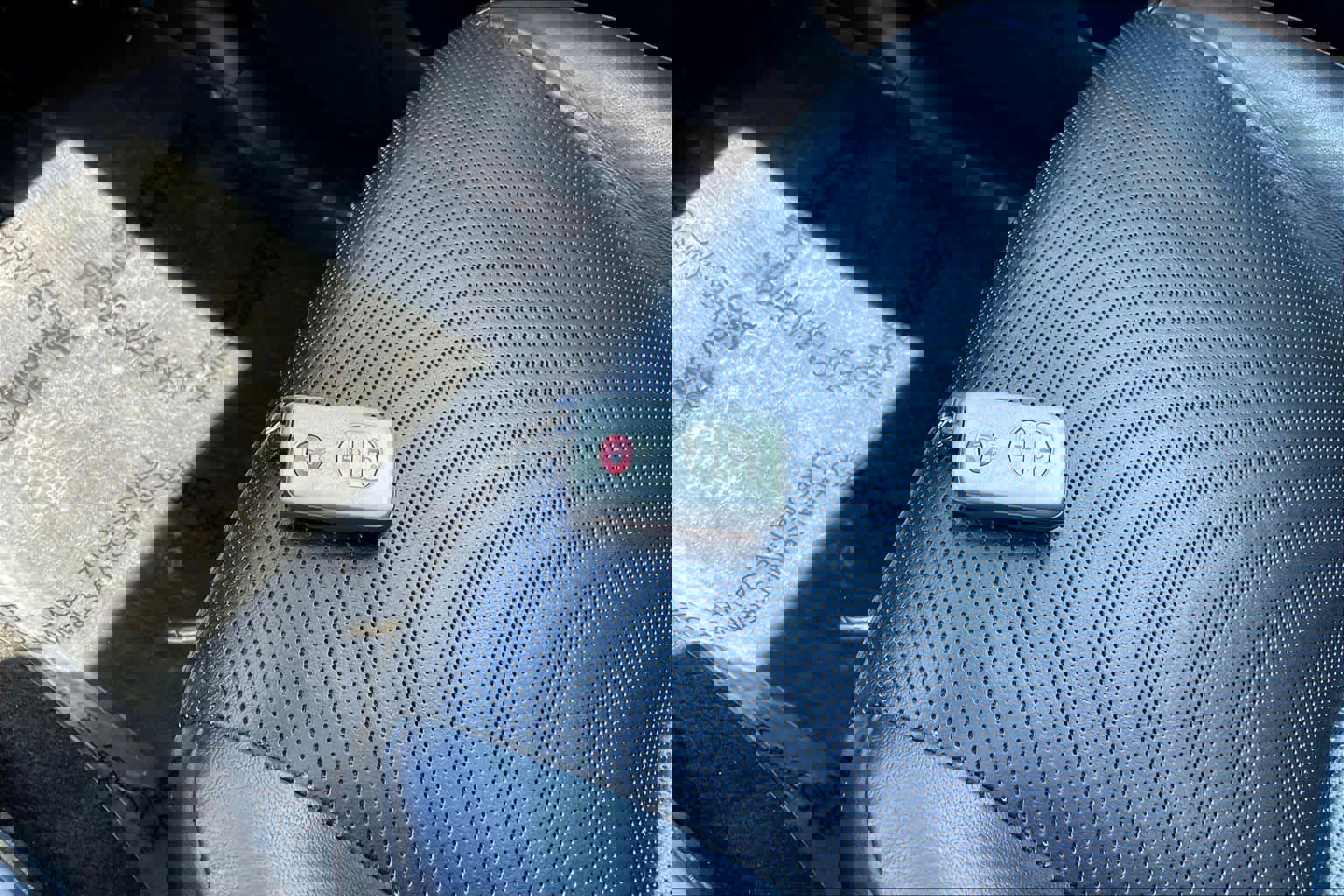 Used 2018 Toyota 4Runner Limited AWD/4WD image 15