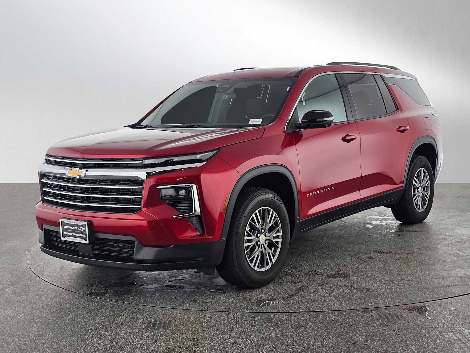 Used 2025 Chevrolet Traverse LT w/ Driver Confidence Package image 7