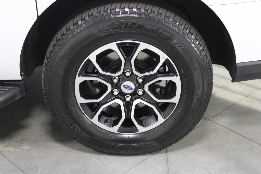 Used 2024 Ford Expedition Max XLT image 19