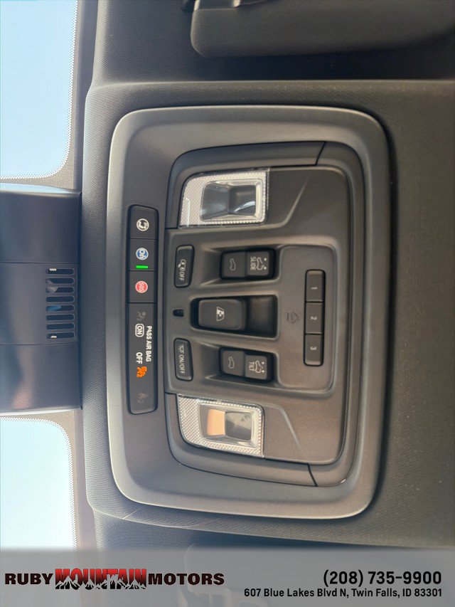 Used 2026 Chevrolet Silverado 3500 High Country w/ High Country Premium Package AWD/4WD image 20