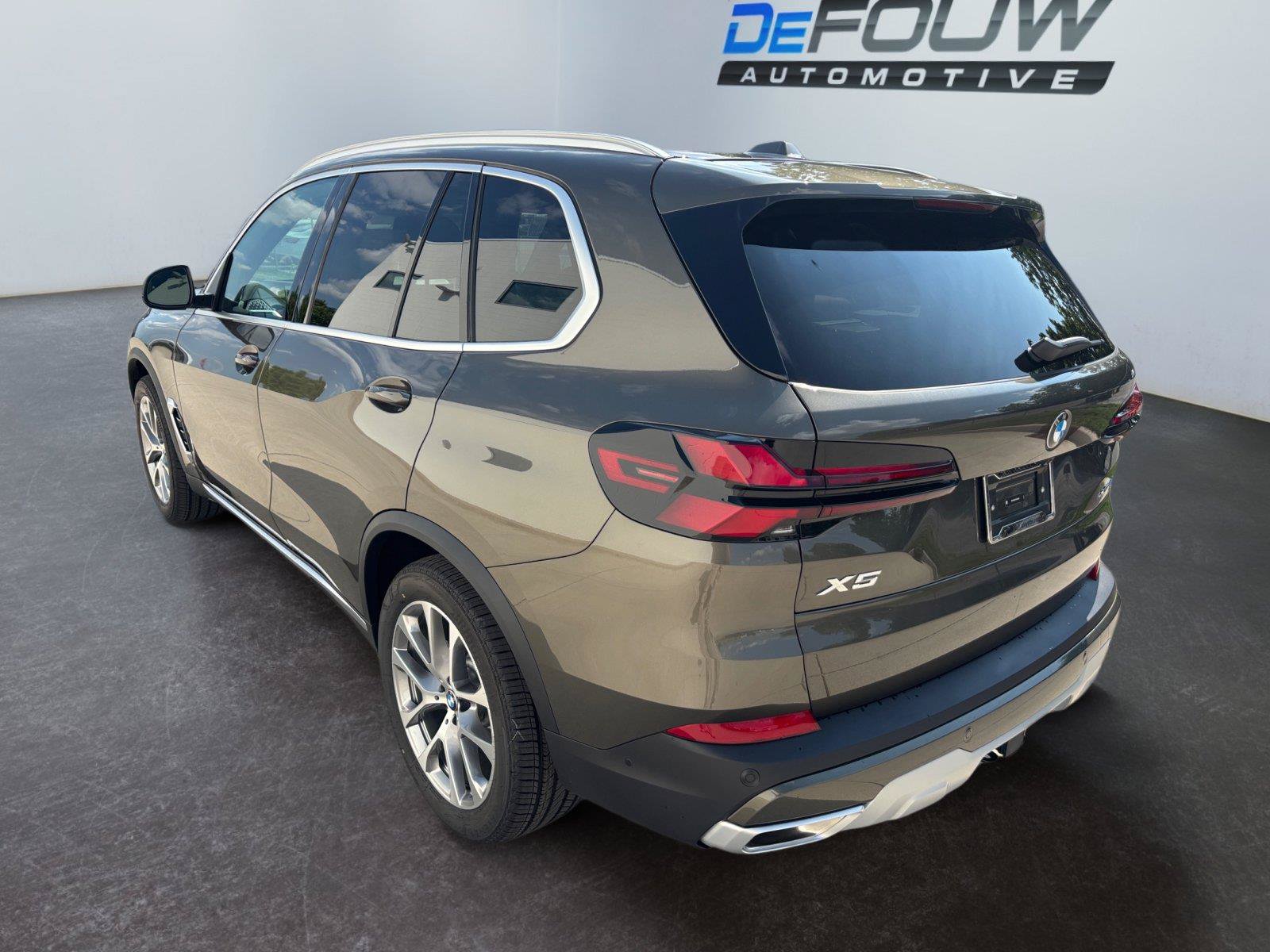 New 2026 BMW X5 xDrive40i AWD/4WD image 17