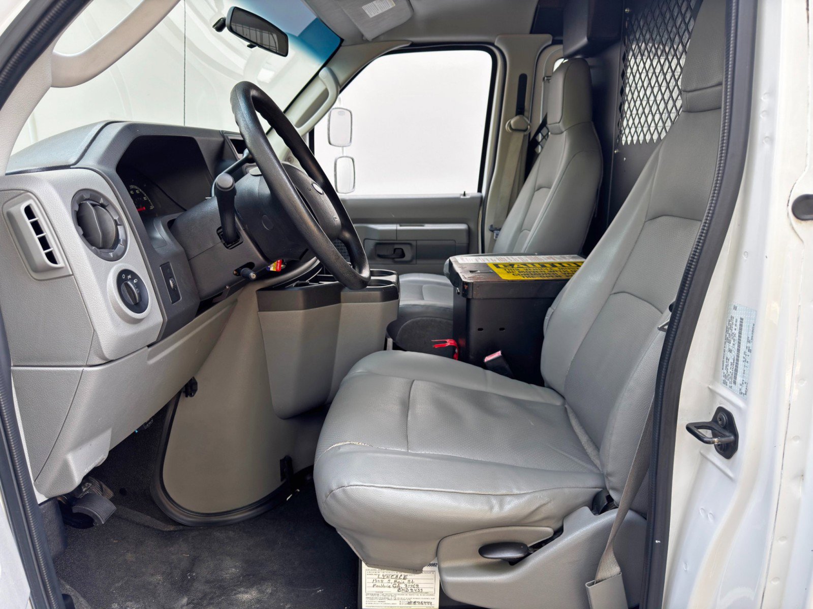 Used 2010 Ford E-350 and Econoline 350 Extended Super Duty image 12