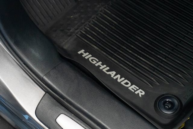 Used 2018 Toyota Highlander Limited Platinum AWD/4WD image 21