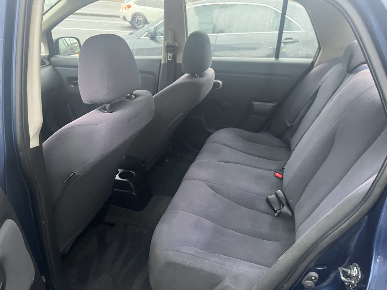 Used 2009 Nissan Versa Sedan image 3