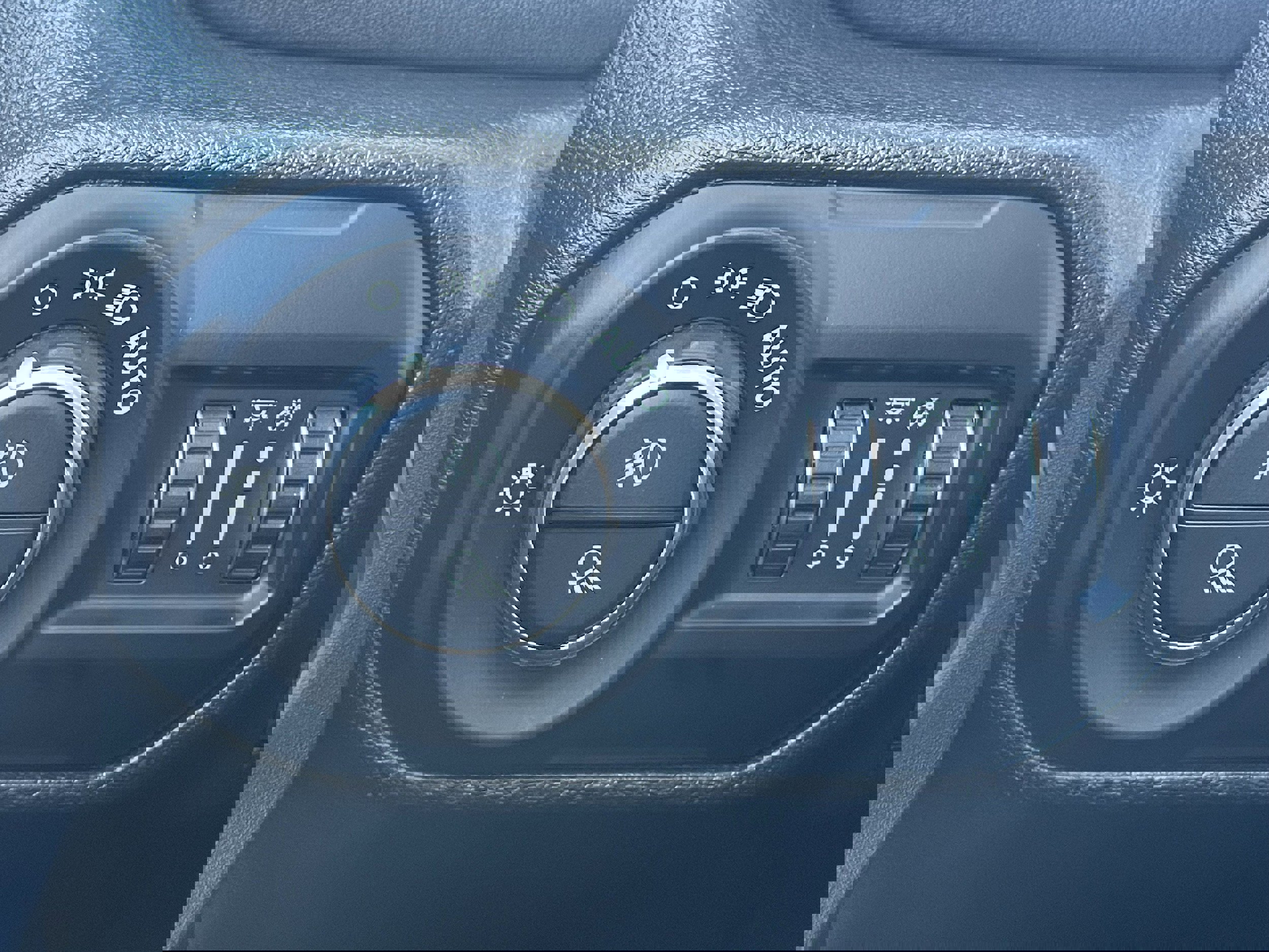 Used 2022 Jeep Gladiator Overland image 17