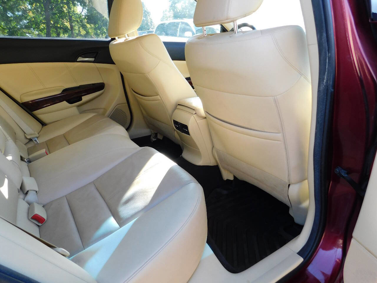 Used 2011 Honda Crosstour EX-L image 28