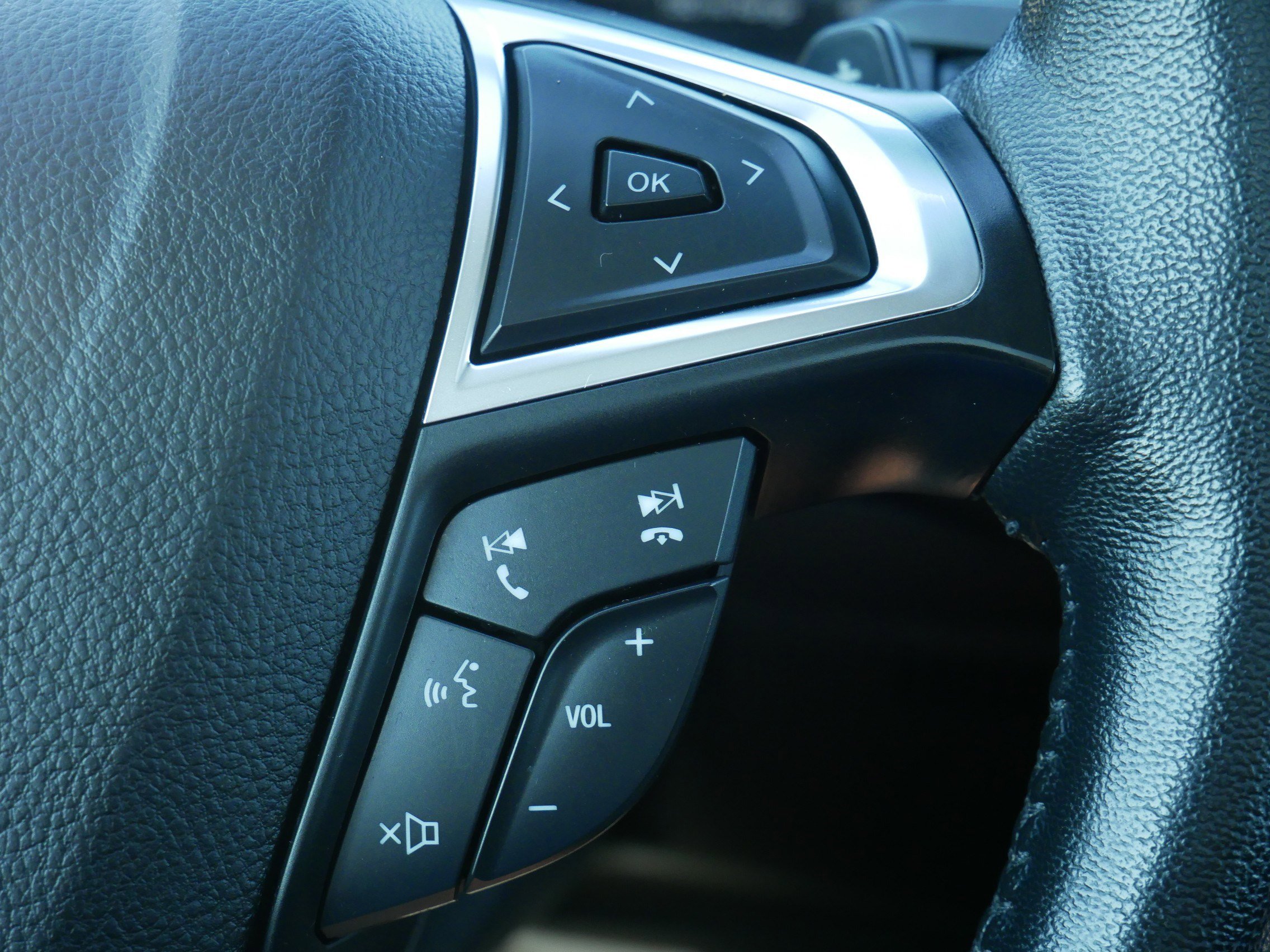 Used 2021 Ford Edge SEL w/ Convenience Package image 21