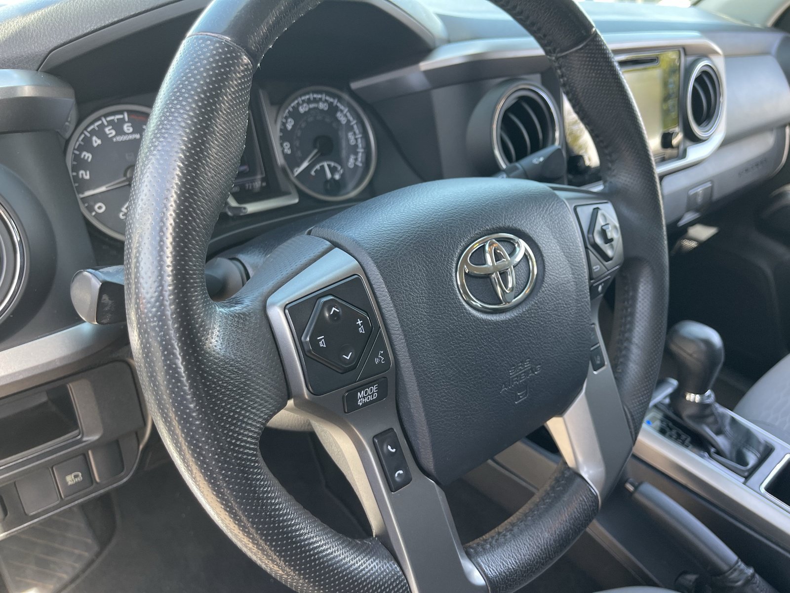 Used 2019 Toyota Tacoma SR5 RWD image 24