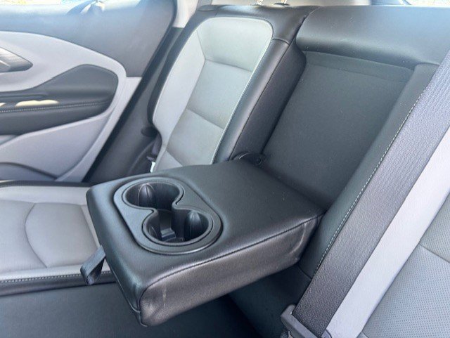 Used 2024 GMC Terrain SLT w/ Infotainment Package II image 28