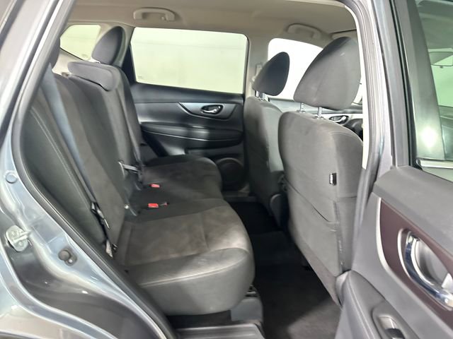 Used 2016 Nissan Rogue SV image 27