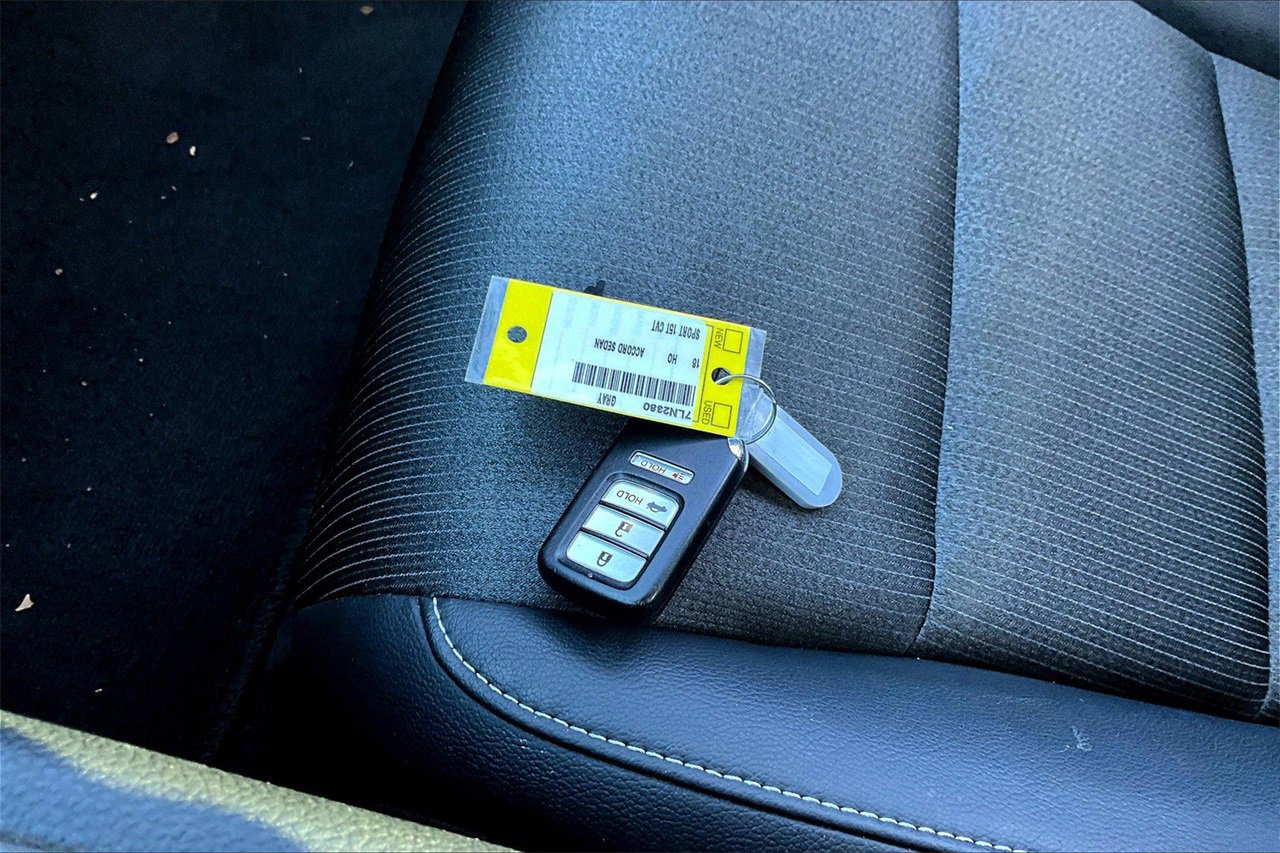 Used 2018 Honda Accord Sport image 29