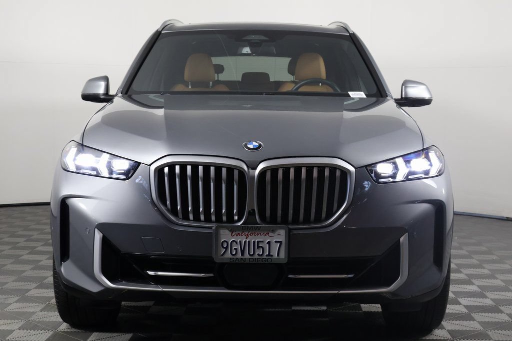 Used 2024 BMW X5 sDrive40i w/ Premium Package RWD image 2