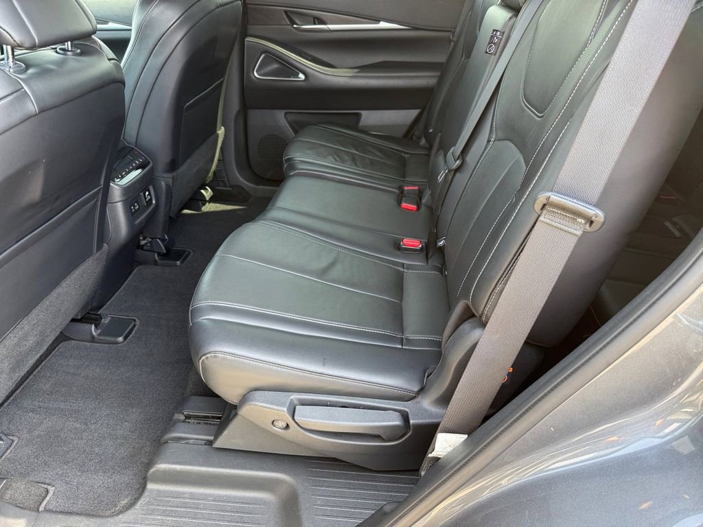 Used 2023 INFINITI QX60 Sensory AWD/4WD image 11