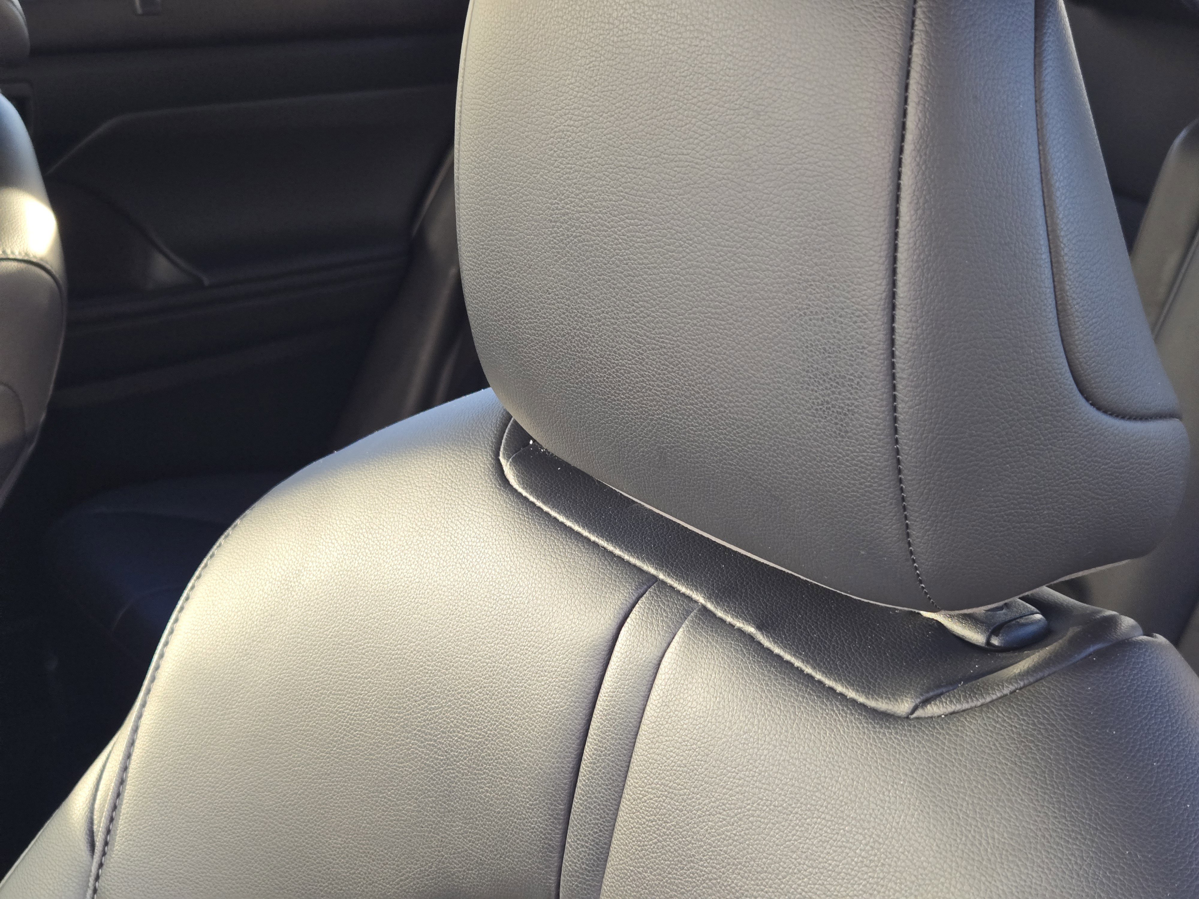 Used 2024 Toyota Highlander XLE image 18