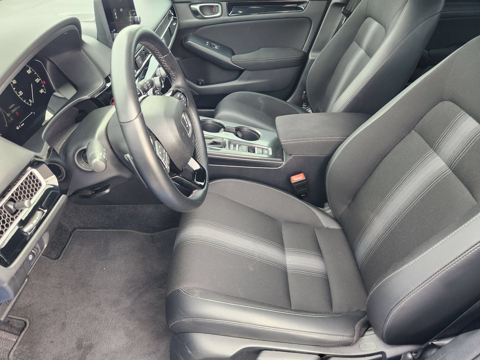 Used 2025 Honda Civic Sport image 17