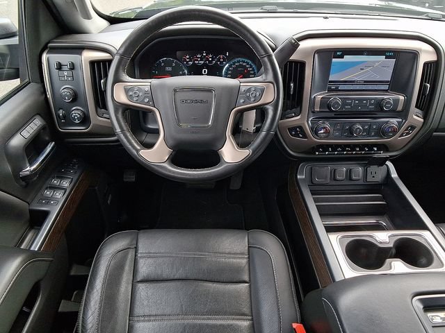Used 2017 GMC Sierra 2500 Denali w/ Duramax Plus Package AWD/4WD image 11