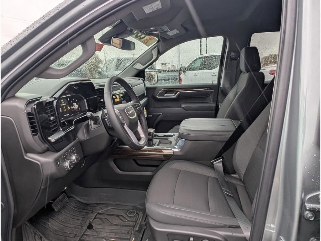 New 2026 GMC Sierra 1500 Elevation image 16