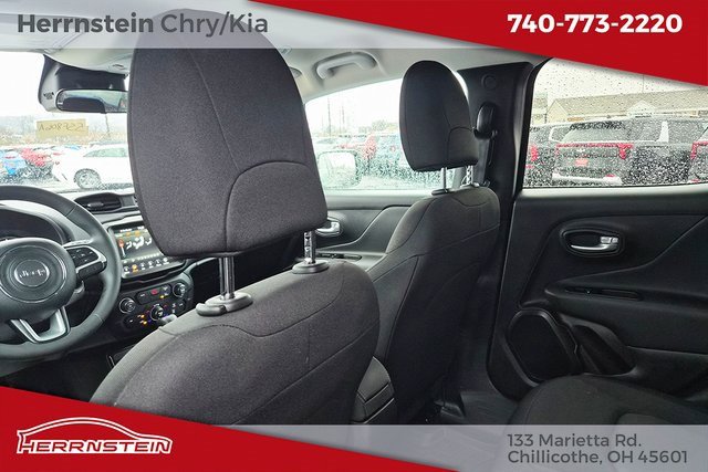 Used 2023 Jeep Renegade Latitude image 22