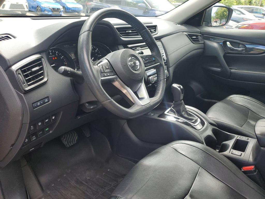 Used 2020 Nissan Rogue SL w/ Premium Package AWD/4WD image 13