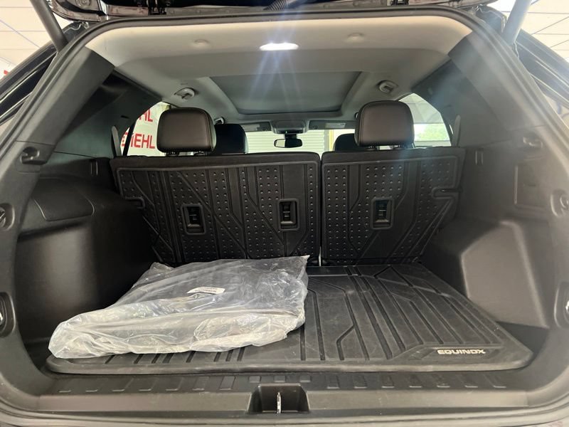 Used 2021 Chevrolet Equinox Premier AWD/4WD image 8
