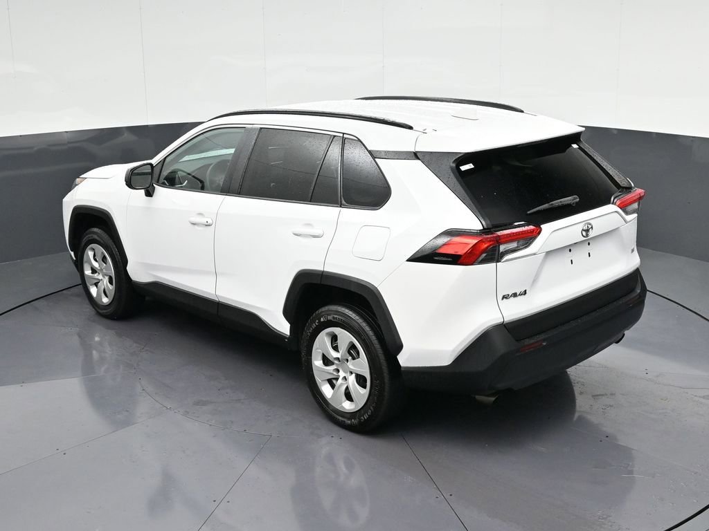 Used 2020 Toyota RAV4 LE FWD image 18
