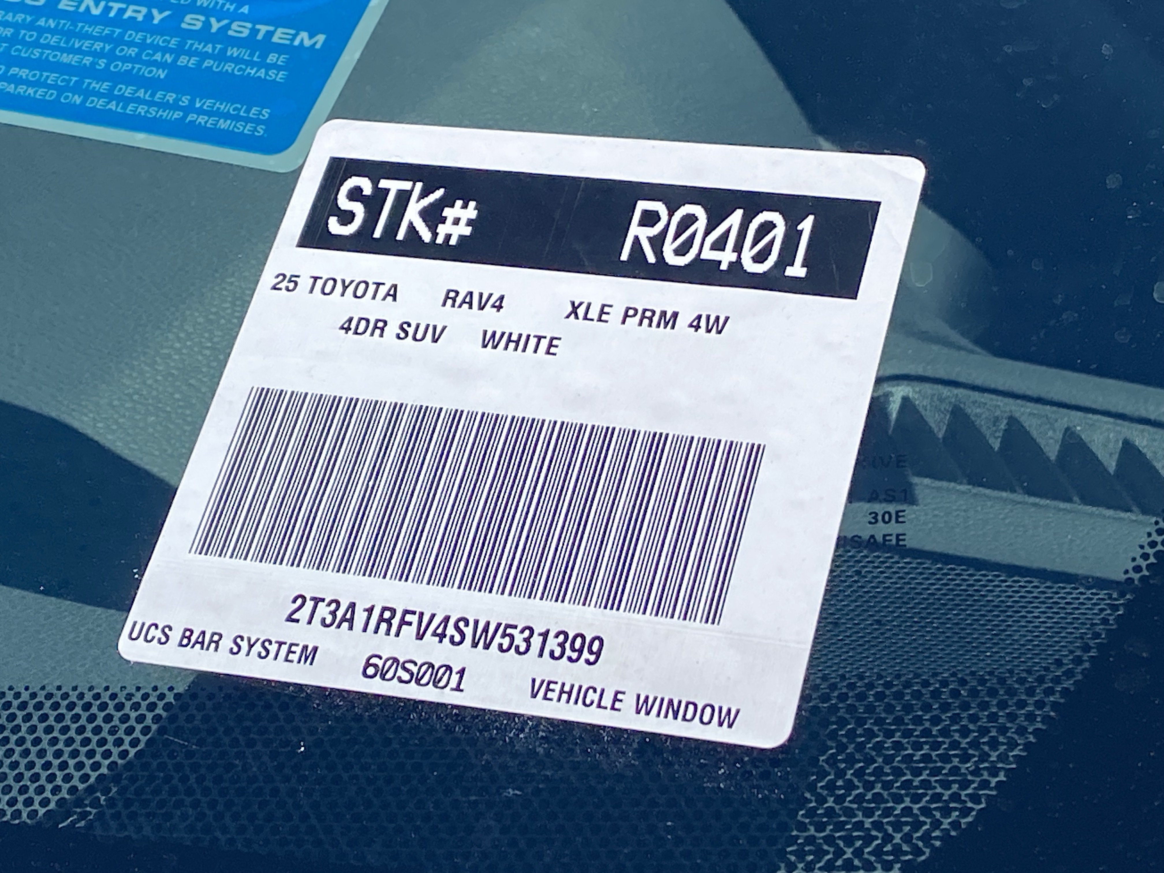 Used 2025 Toyota RAV4 XLE Premium AWD/4WD image 32