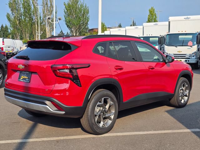New 2026 Chevrolet Trax LT w/ LT Convenience Package FWD image 5