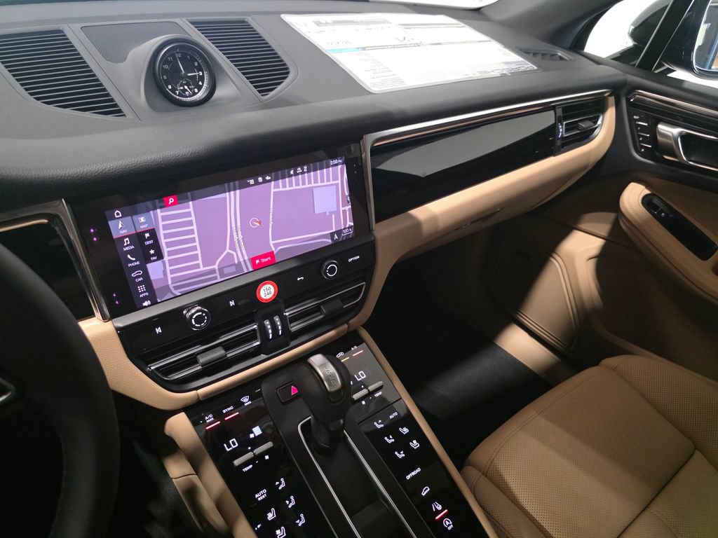 New 2026 Porsche Macan AWD/4WD image 28