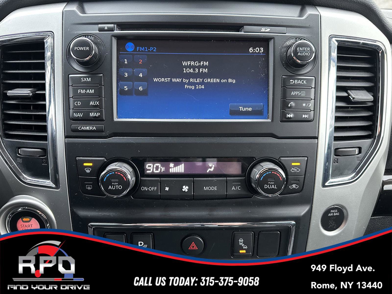 Used 2018 Nissan Titan SV w/ SV Convenience Package image 20