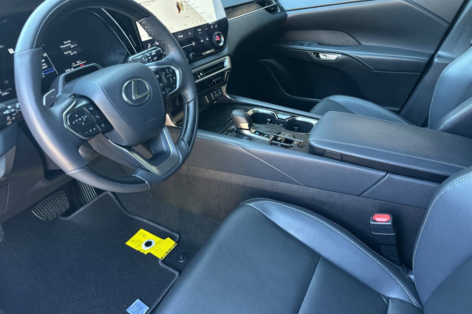Certified 2025 Lexus RX 350 F Sport FWD image 7