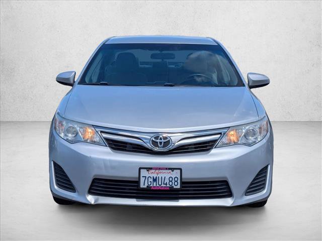 Used 2014 Toyota Camry LE FWD image 2
