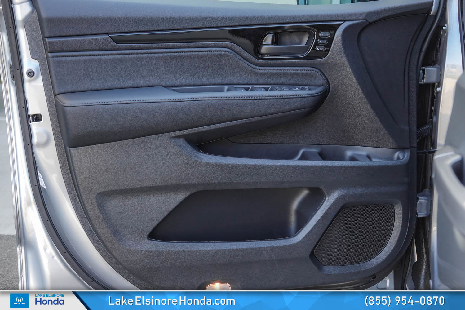 New 2026 Honda Odyssey Touring image 13