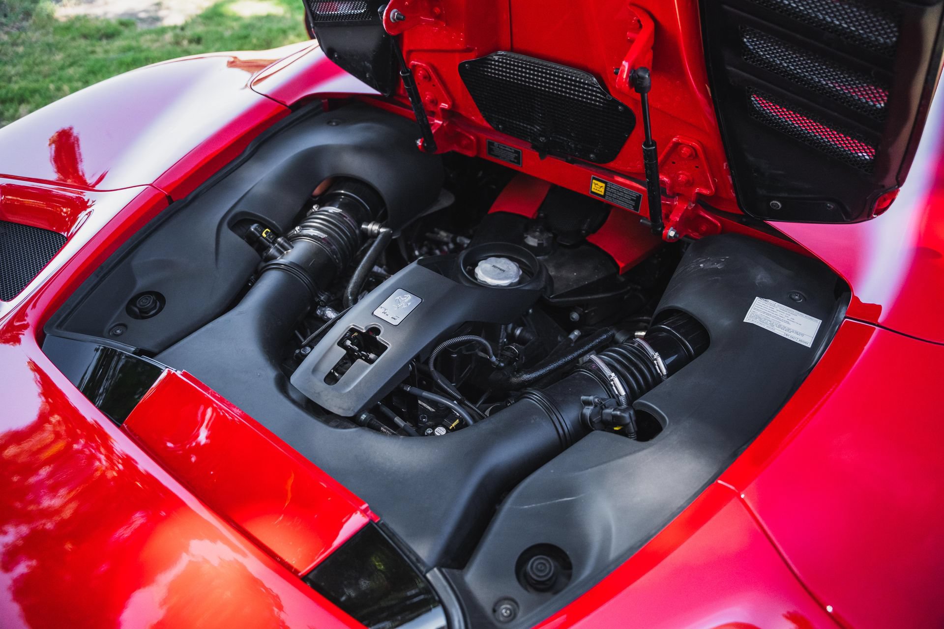 Used 2021 Ferrari F8 Tributo RWD image 44