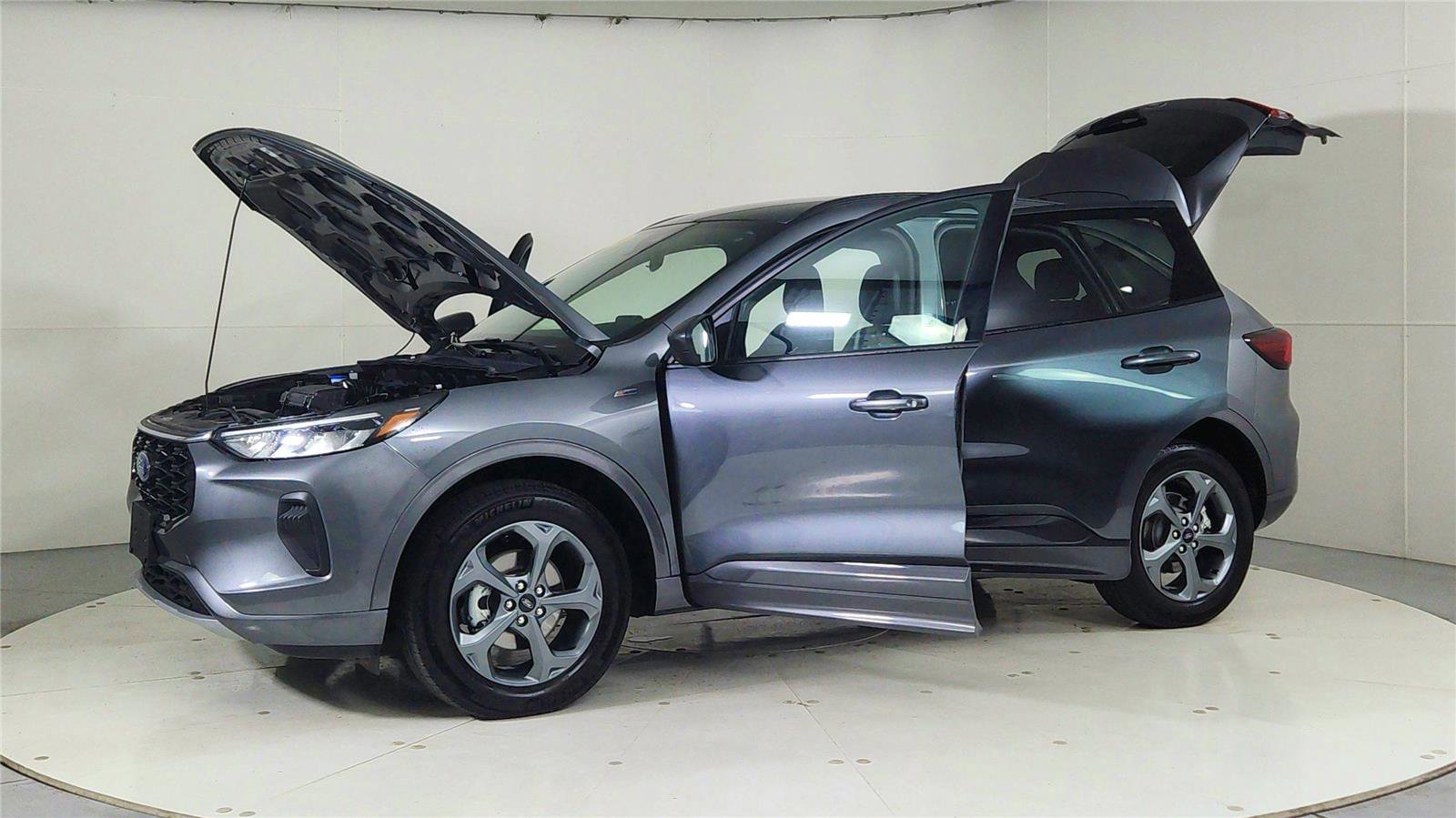 Used 2024 Ford Escape ST-Line image 10