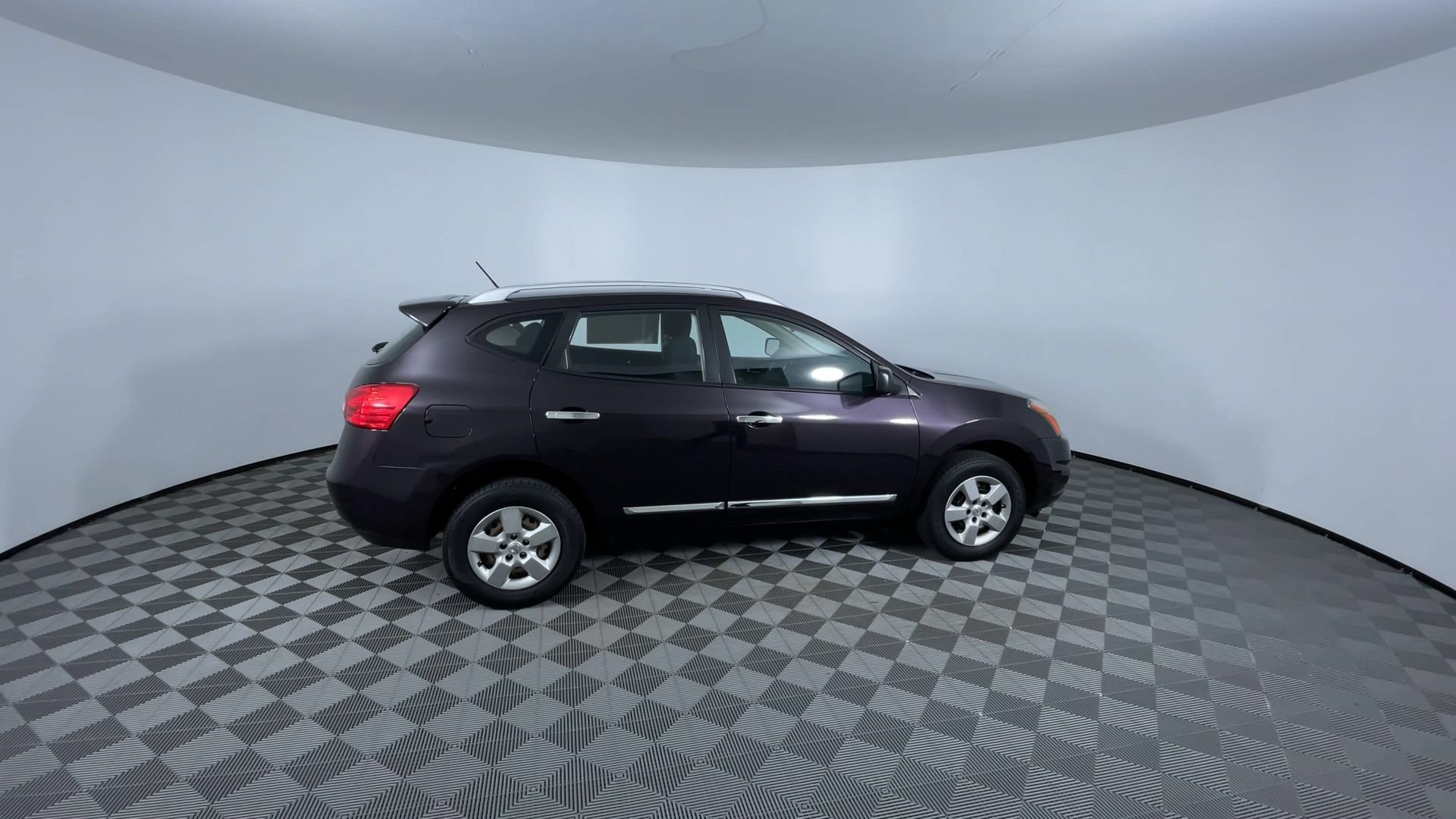 Used 2014 Nissan Rogue S w/ Convenience Package AWD/4WD image 9