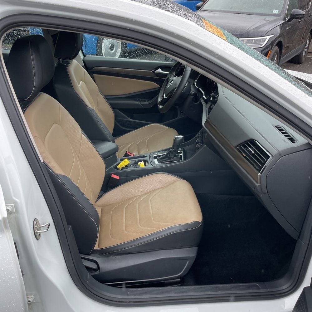 Used 2021 Volkswagen Jetta SEL Premium FWD image 6