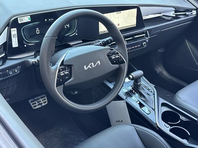 Used 2025 Kia Niro EX Touring FWD image 16