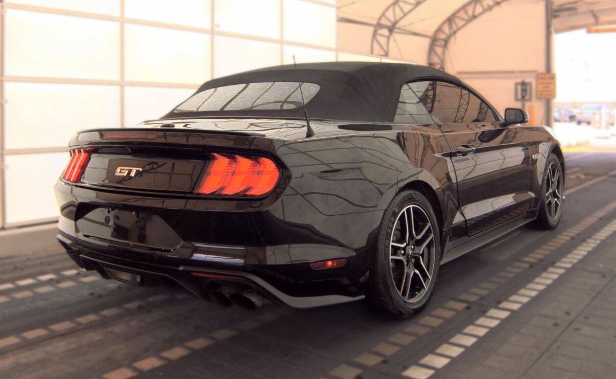 Used 2018 Ford Mustang GT Premium w/ Equipment Group 401A RWD image 2