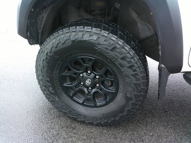 Used 2022 Toyota Tacoma SR5 AWD/4WD image 12