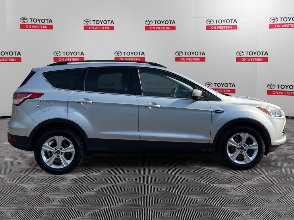 Used 2014 Ford Escape SE w/ Equipment Group 201A FWD image 4