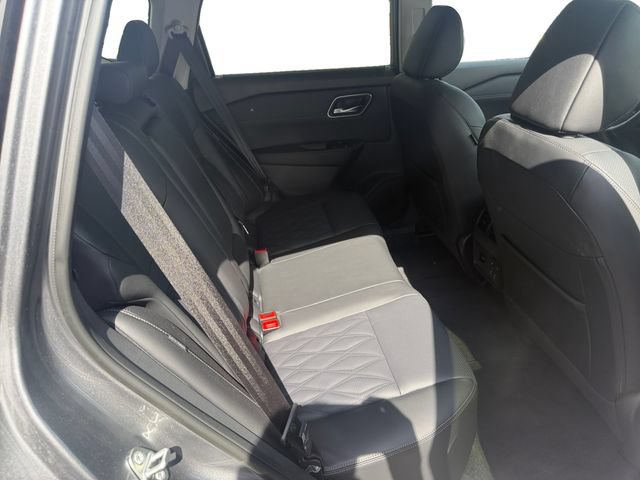New 2026 Nissan Rogue Platinum w/ Platinum Premium Package AWD/4WD image 10