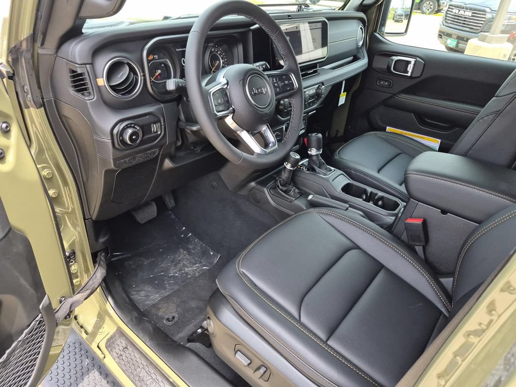 New 2026 Jeep Wrangler Unlimited Sahara AWD/4WD image 13