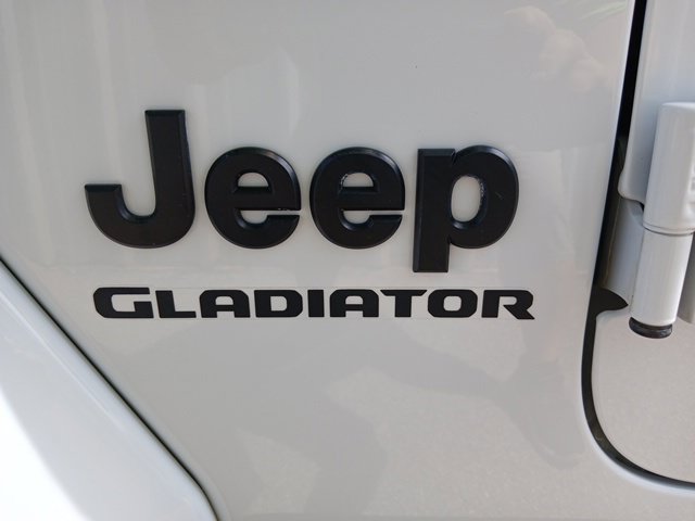 Used 2022 Jeep Gladiator Sport AWD/4WD image 9