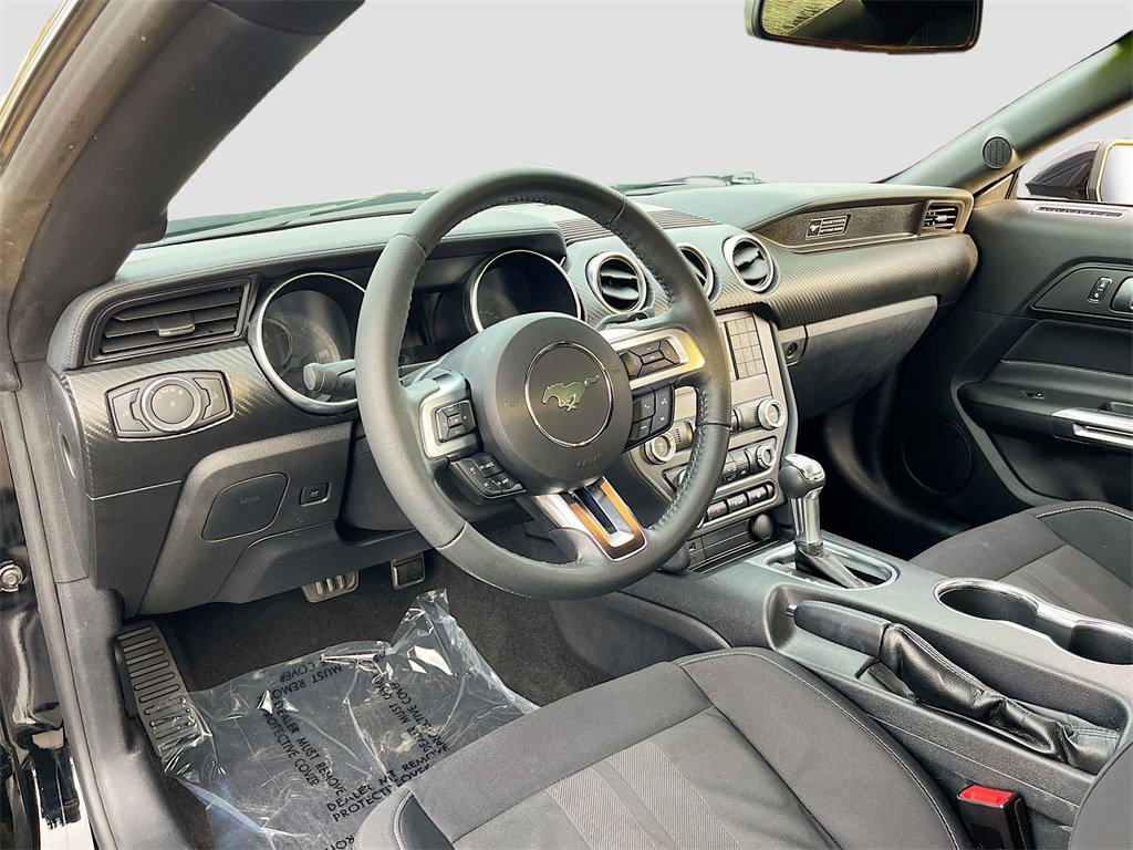 Used 2020 Ford Mustang Coupe image 9