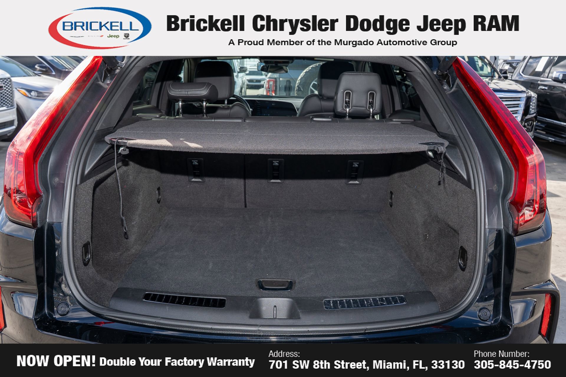 Used 2025 Cadillac XT4 Premium Luxury FWD image 9