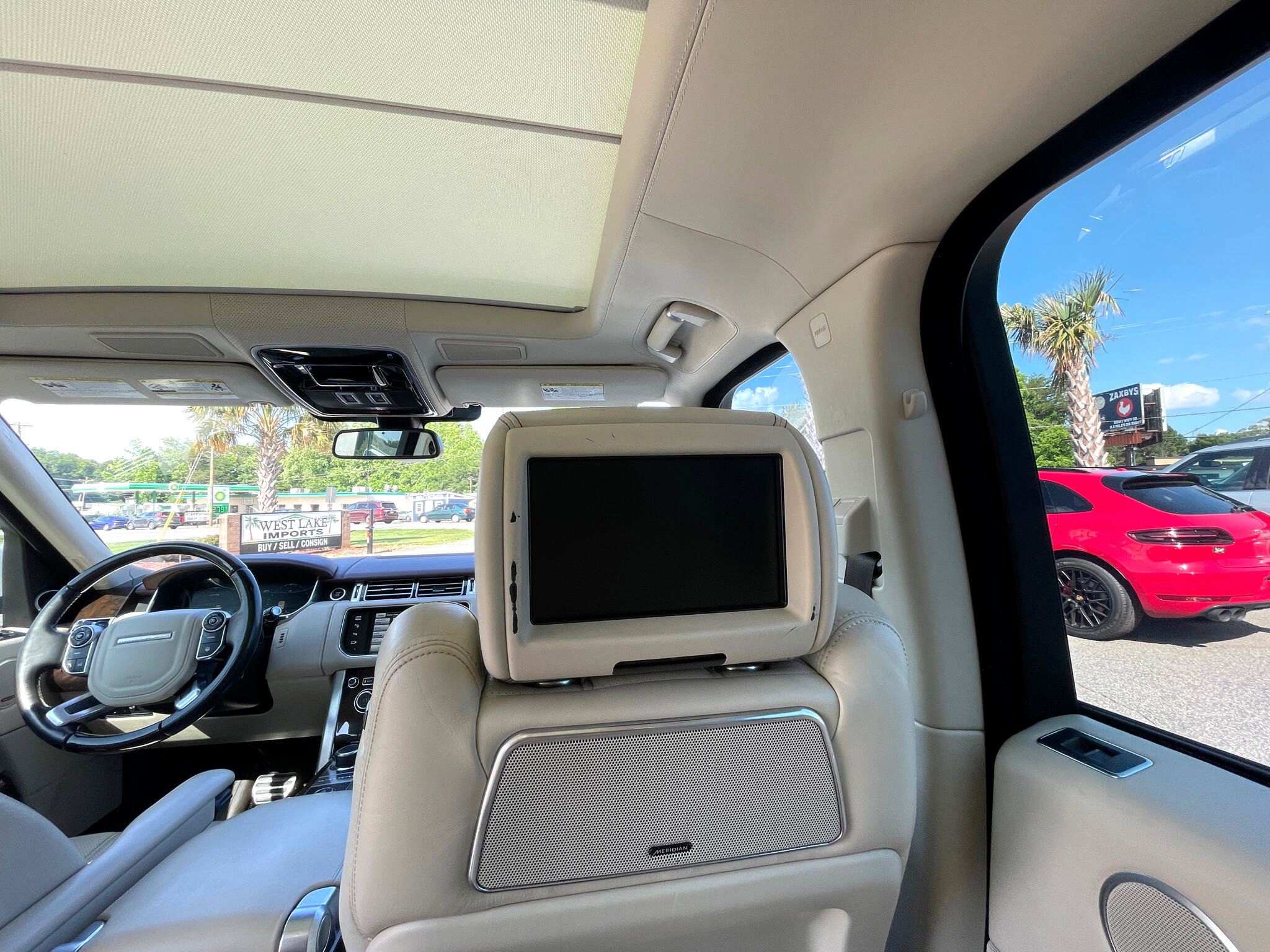 Used 2015 Land Rover Range Rover Autobiography image 43